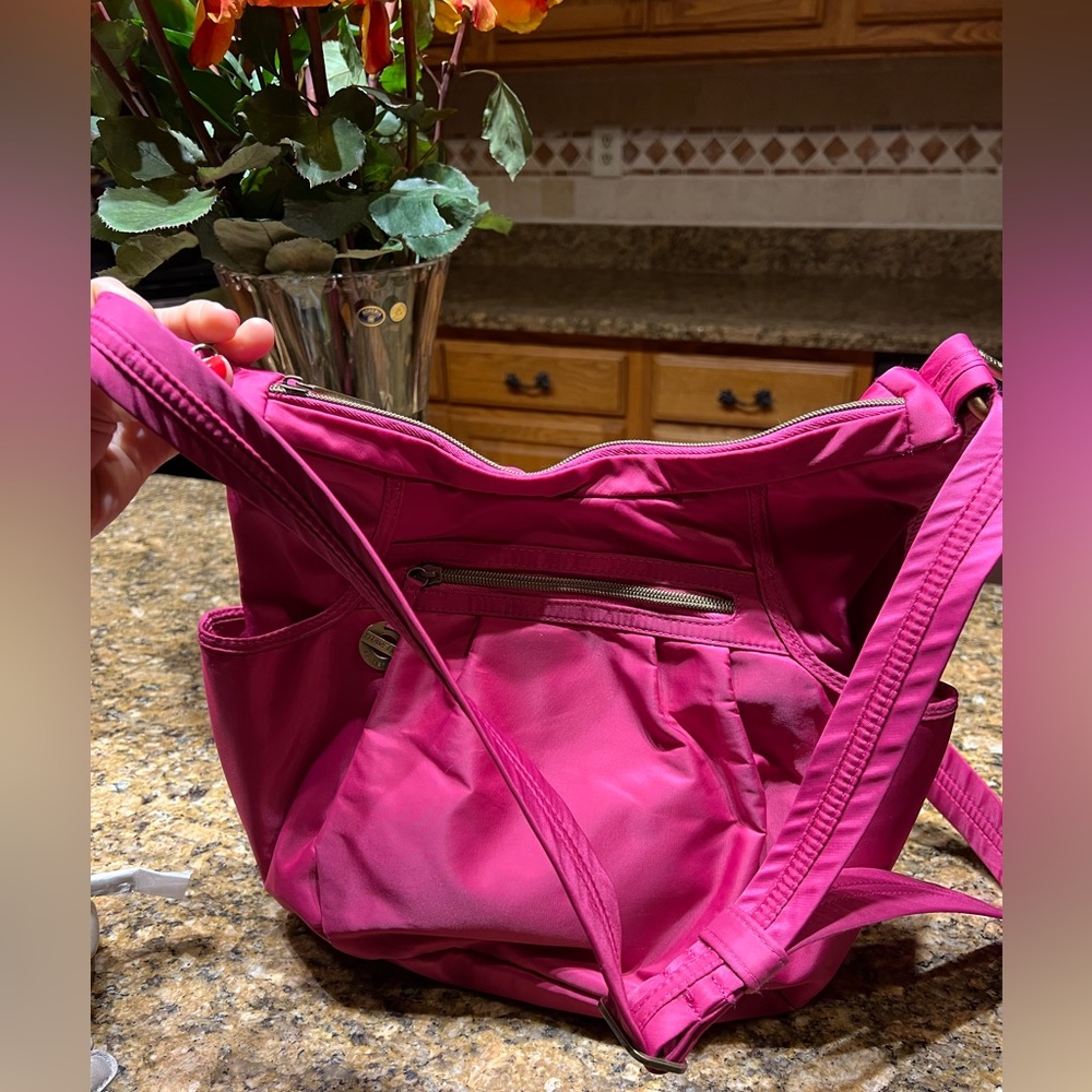 TRAVELON BAG - Picture 2 of 12